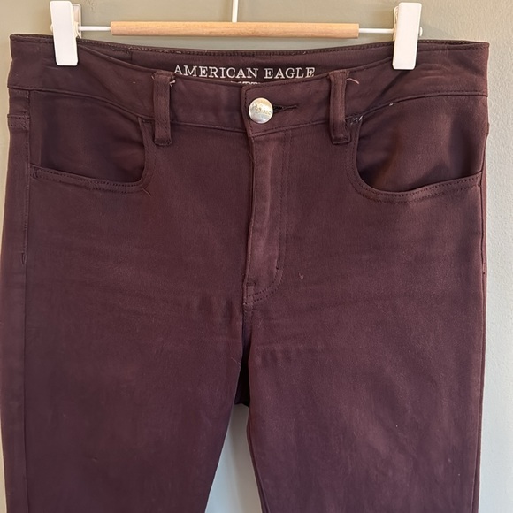 American Eagle Plum Colored Cropped Jean (skinny fit) - Picture 3 of 11
